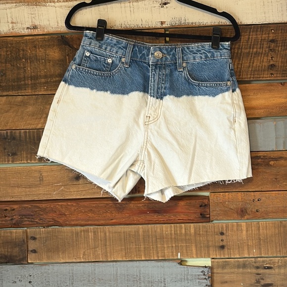 NWT Gianni Bini DANNIJO Denim Shorts - Picture 6 of 6
